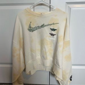 Nike crew crop sweatshirt